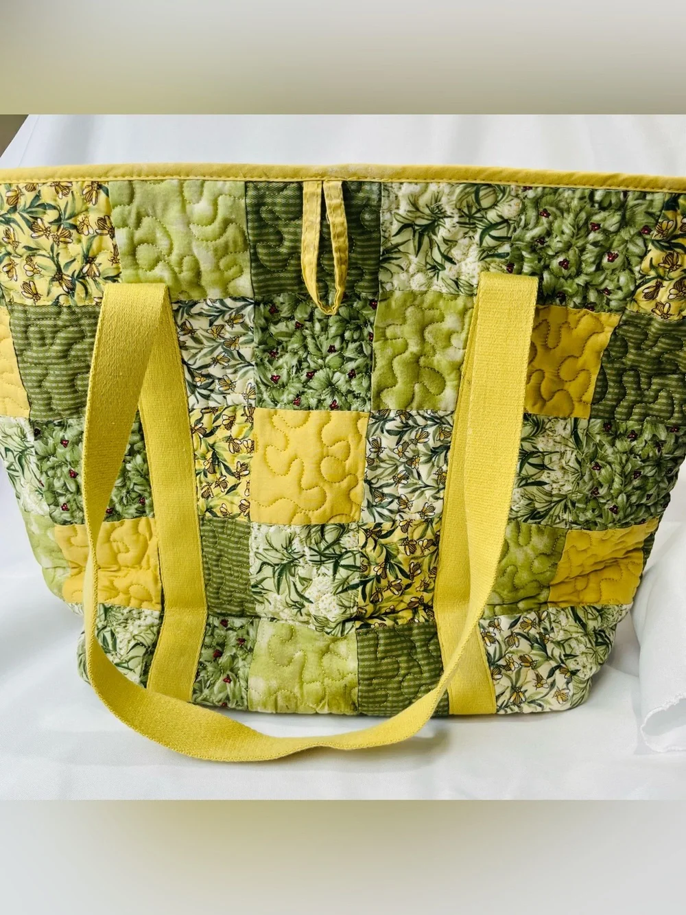 Donna Sharp Quilted Botanical large